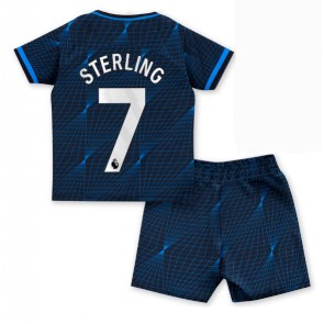 Chelsea Raheem Sterling #7 Replika Babytøj Udebanesæt Børn 2023-24 Kortærmet (+ Korte bukser)